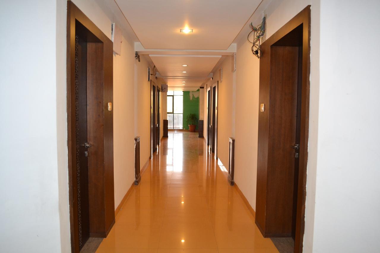 Hotel Ashish International Bhilai Zewnętrze zdjęcie