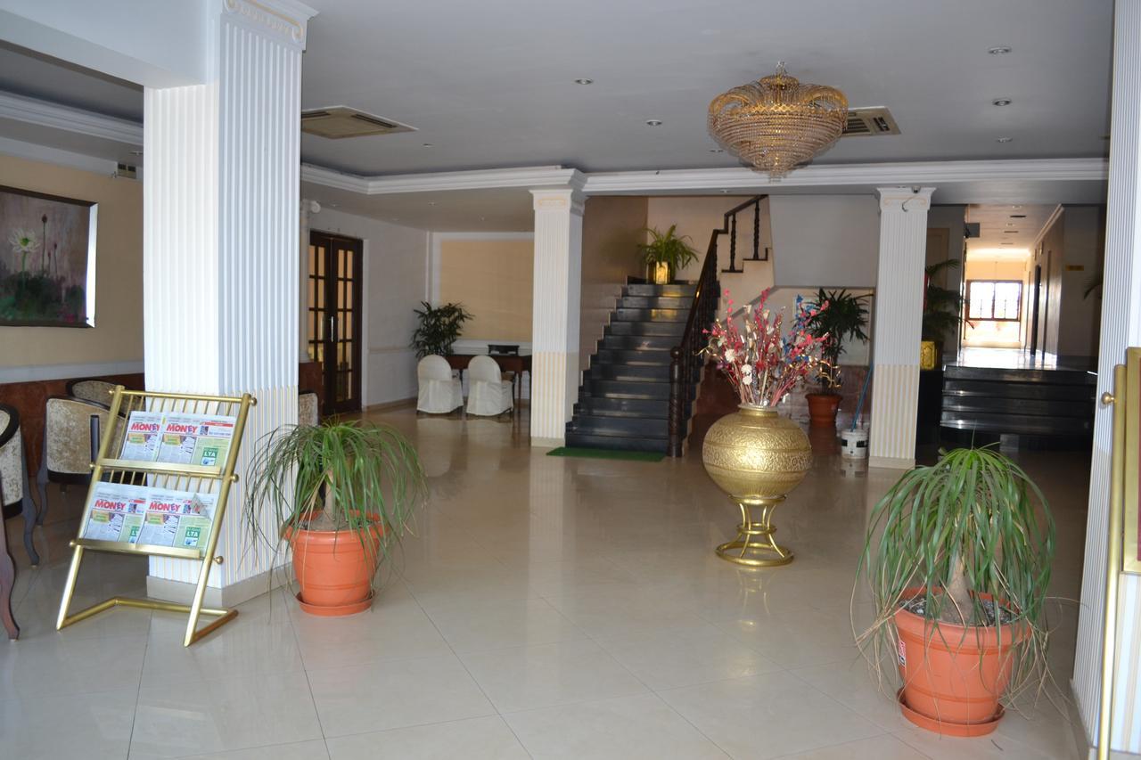 Hotel Ashish International Bhilai Zewnętrze zdjęcie